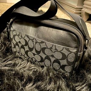 Graham Crossbody In Signature Canvas